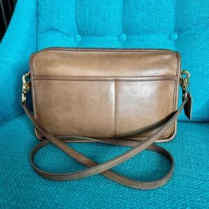Vintage Coach Companion Bag 9300 Putty